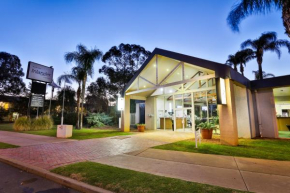 Отель Mildura Inlander Resort  Милдура
